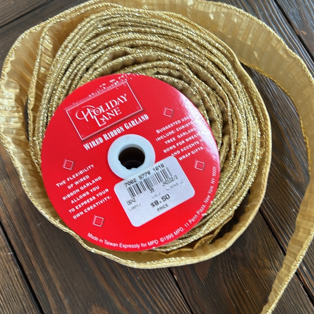 15 rolls of Christmas holiday wired, ribbon and regular gold green, white & more - Picture 2 of 12